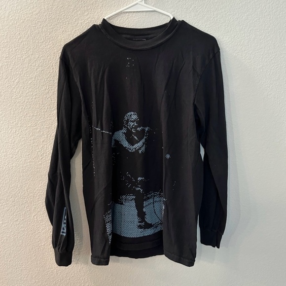 💕 Moving Sale! 💕 
Nine inch nails long sleeve - Picture 1 of 4